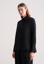 Hemdbluse mit langer Manschette in Schwarz |  Seidensticker Onlineshop