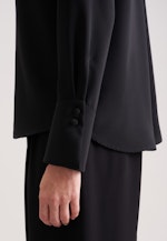Hemdbluse mit langer Manschette in Schwarz |  Seidensticker Onlineshop