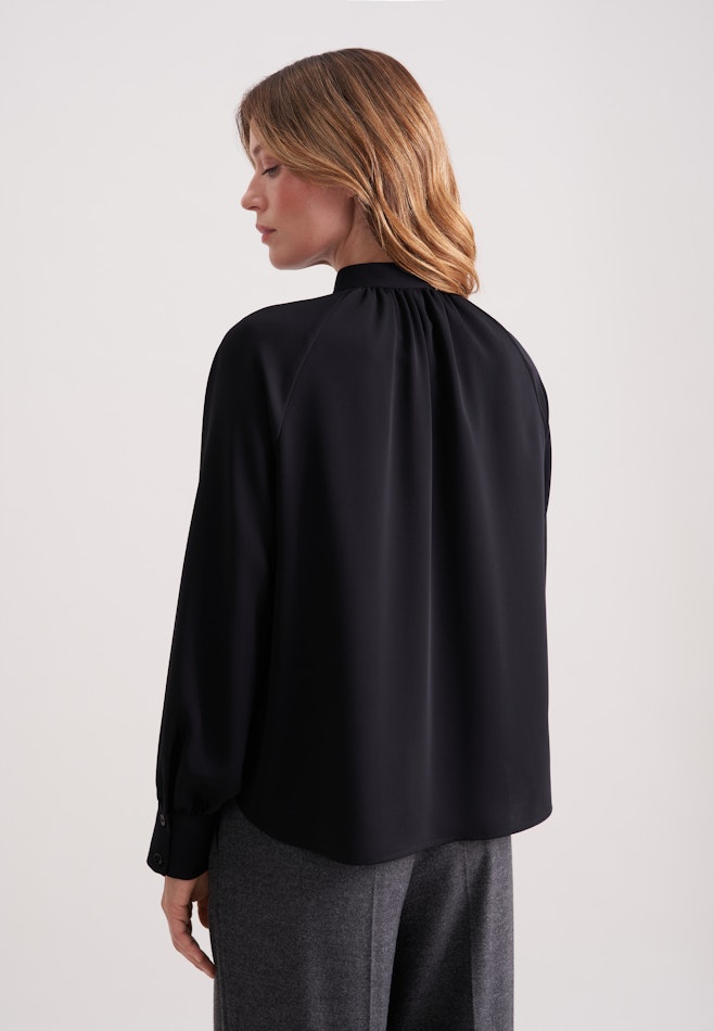 Raglanbluse mit Stehkragen in Schwarz | Seidensticker Onlineshop