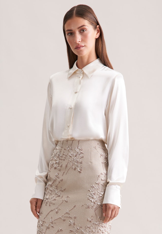 Satinierte Hemdbluse in Ecru |  Seidensticker Onlineshop