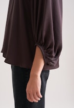 Satiniertes Blusenshirt mit V- Ausschnitt in Braun |  Seidensticker Onlineshop