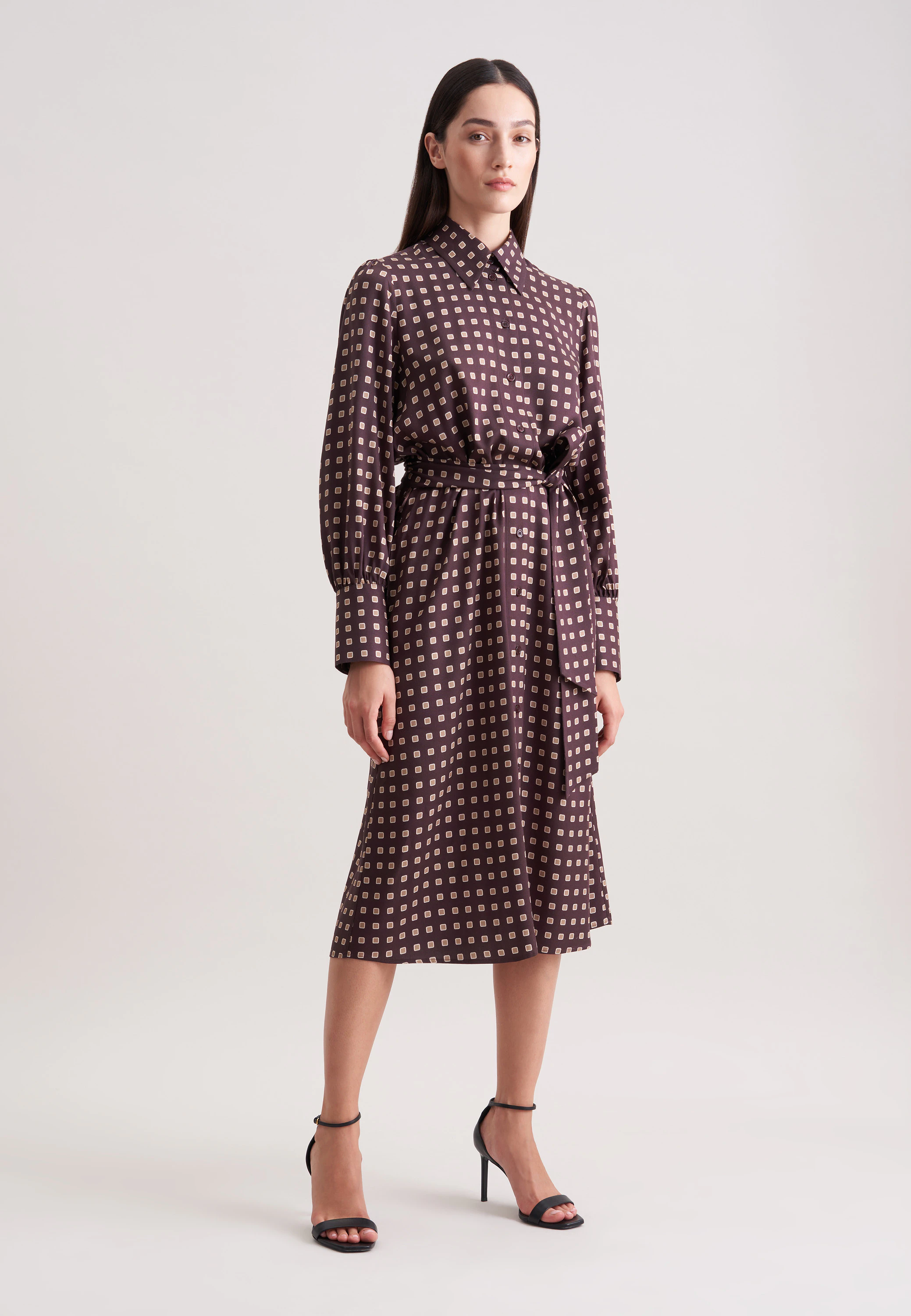 Midikleid mit Gürtel Braun
