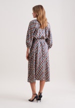 Satiniertes Kleid mit Volumenärmel in Beige |  Seidensticker Onlineshop