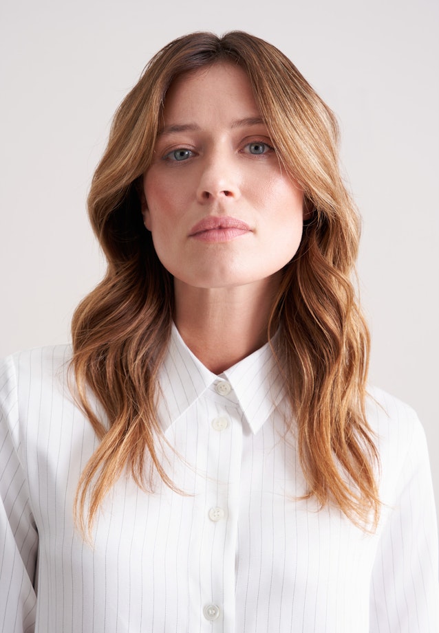 Satinierte Bluse mit Nadelstreifen in Weiß |  Seidensticker Onlineshop