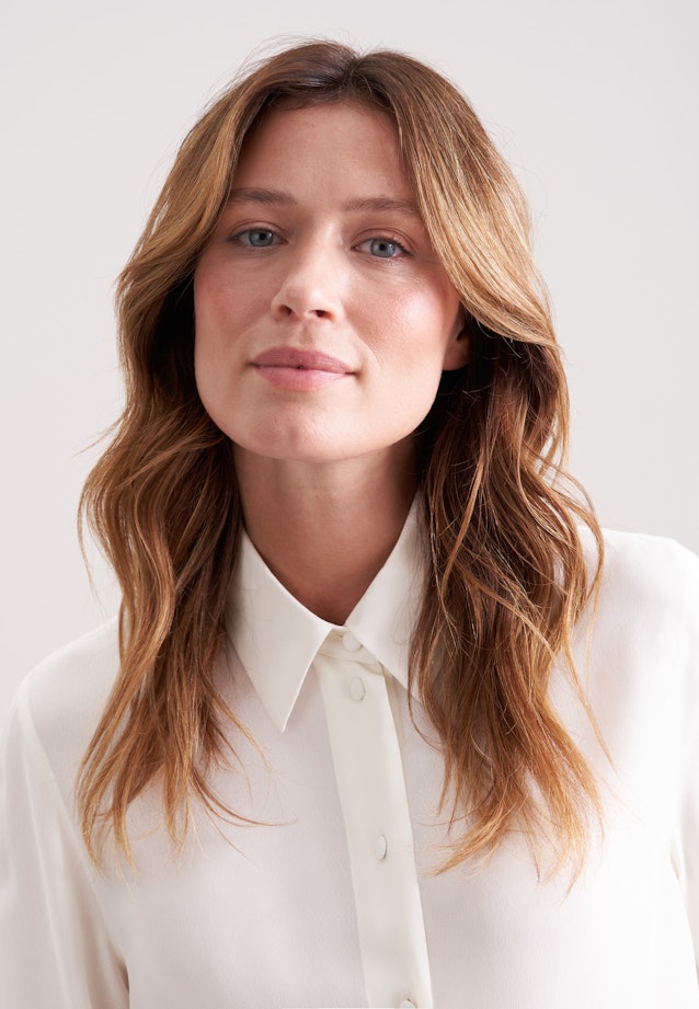 Fließende Hemdbluse aus Chiffon in Ecru |  Seidensticker Onlineshop