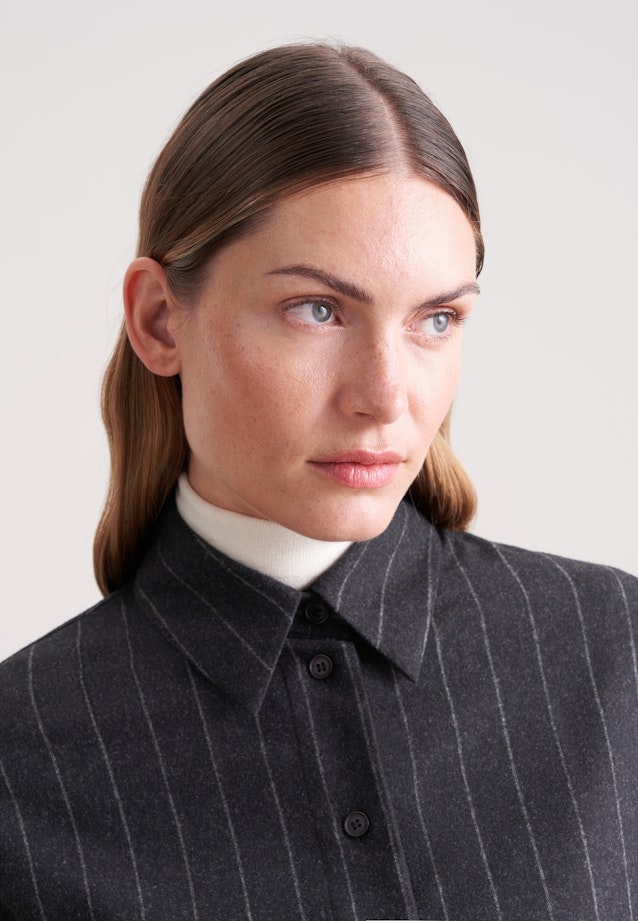 Boxy Bluse aus Flanell Nadelstreifen in Grau |  Seidensticker Onlineshop