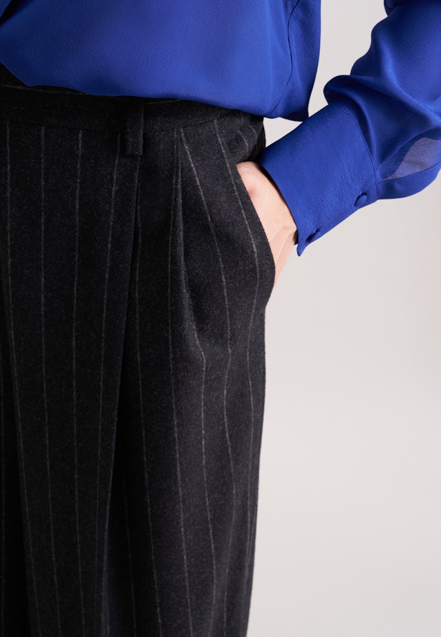 Bundfaltenhose aus Flanell Nadelstreifen in Grau |  Seidensticker Onlineshop