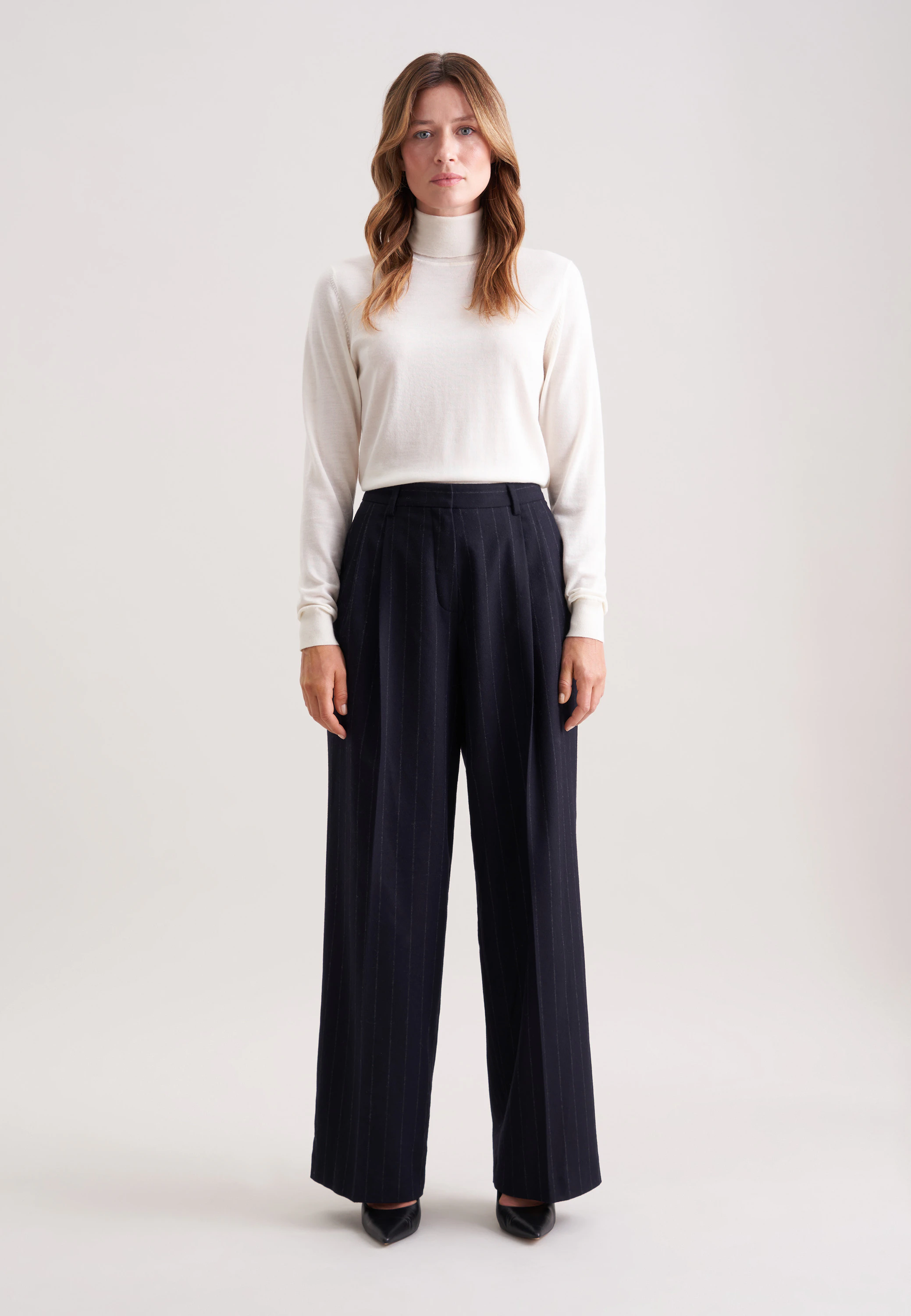 Bundfaltenhose aus Flanell mit Nadelstreifen Blau 46