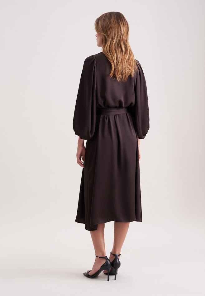 Satiniertes Blusenkleid mit V- Ausschnitt in Braun | Seidensticker Onlineshop