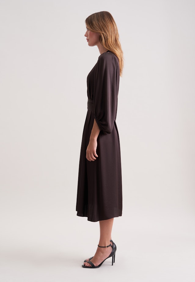 Satiniertes Blusenkleid mit V- Ausschnitt in Braun |  Seidensticker Onlineshop