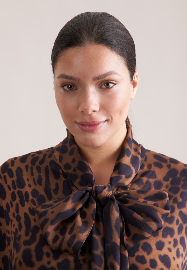 Satinierte Bluse mit Schleifendetail in Marron |  Seidensticker Onlineshop