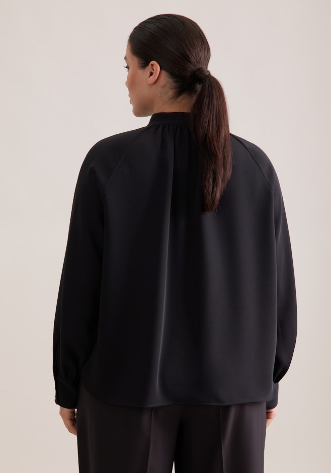 Raglan blouse with stand-up collar in Schwarz | Seidensticker online shop