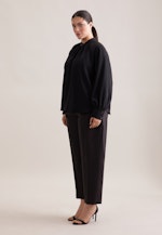 Raglanbluse mit Stehkragen in Schwarz |  Seidensticker Onlineshop