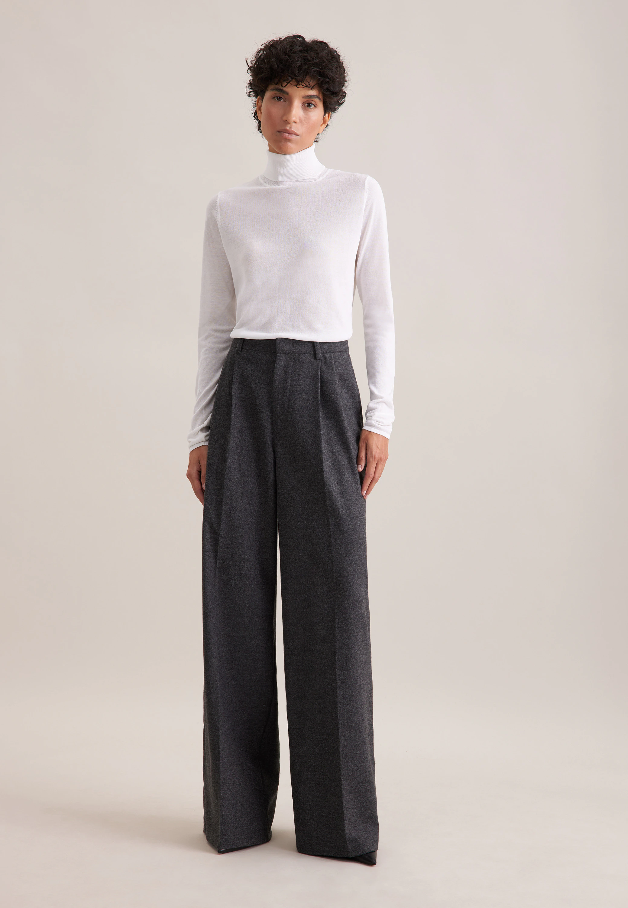 THE PANTS Bundfaltenhose aus Flanell Grau 42