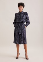 Satiniertes Hemdblusenkleid mit Gürtel in Grau |  Seidensticker Onlineshop