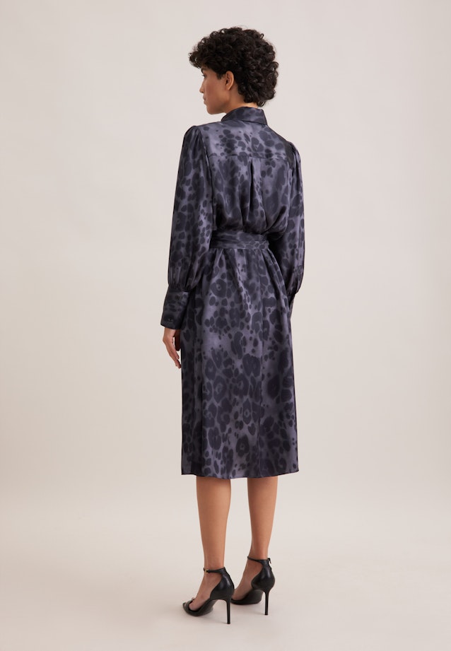 Satiniertes Hemdblusenkleid mit Gürtel in Grau |  Seidensticker Onlineshop