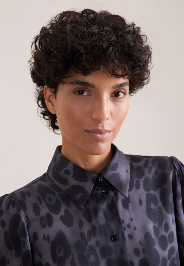 Satiniertes Hemdblusenkleid mit Gürtel in Grau |  Seidensticker Onlineshop