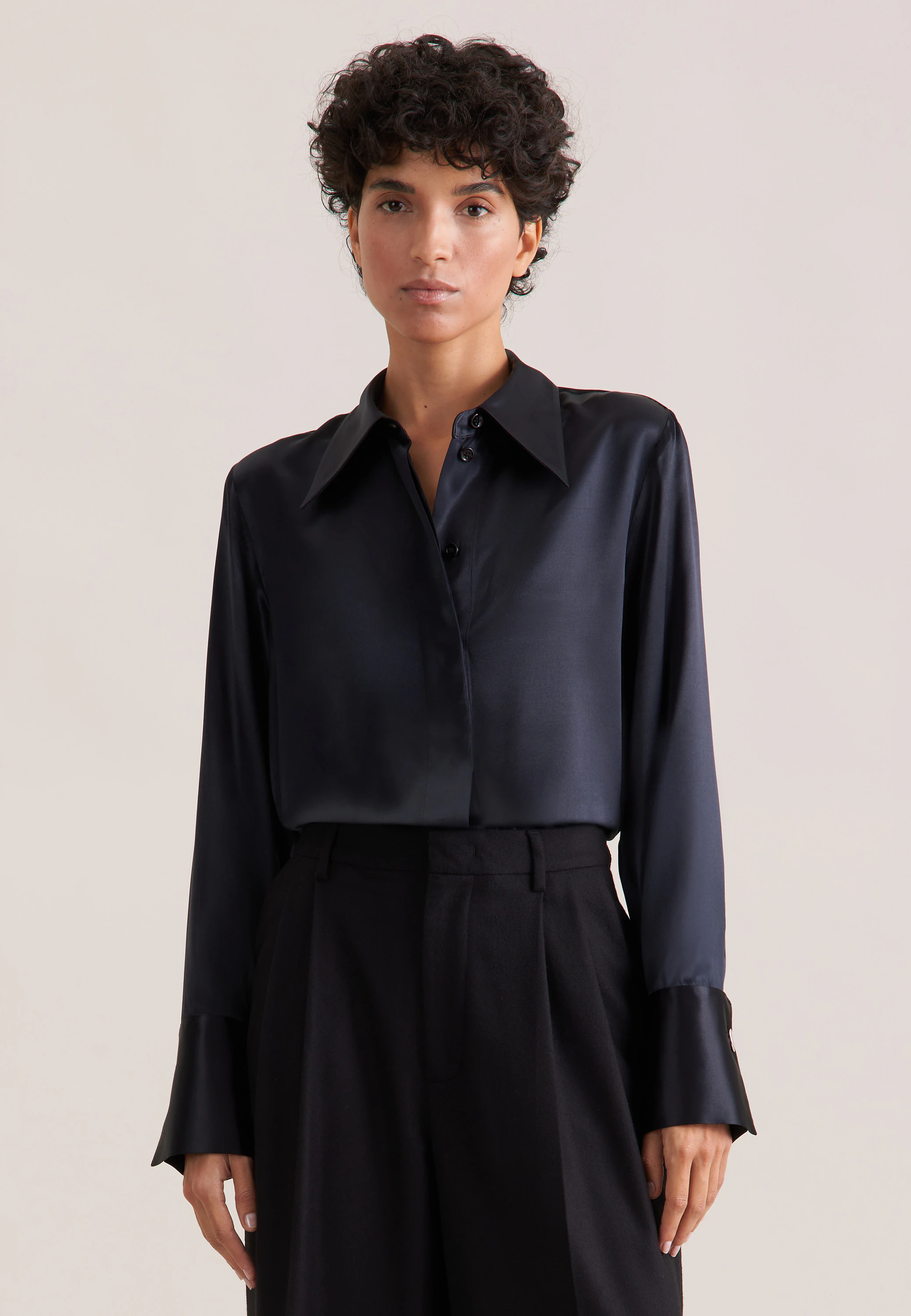 THE STAR Fließende Satinbluse Schwarz 42