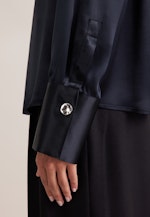 THE STAR Fließende Satinbluse in Schwarz |  Seidensticker Onlineshop