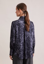 Satinierte Bluse mit abnehmbarer Schluppe in Grau |  Seidensticker Onlineshop