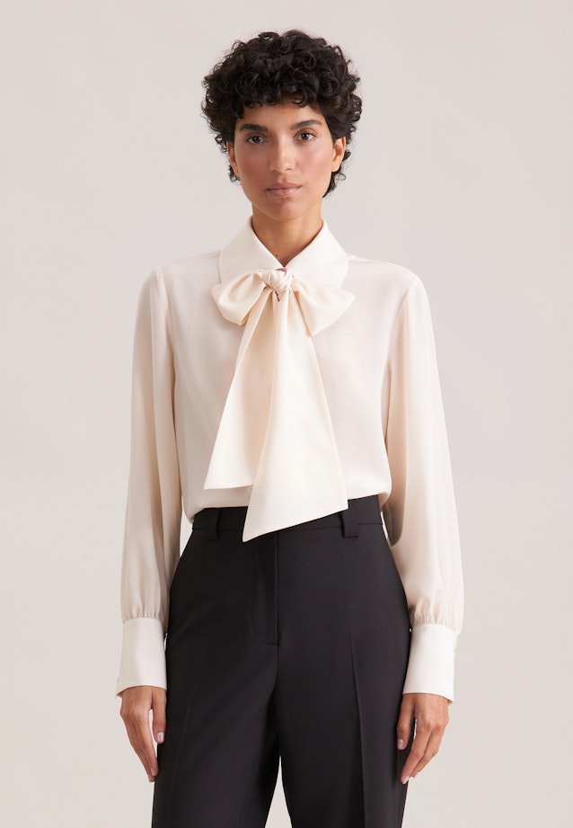 Hemdbluse aus Seide mit abnehmbarer Schluppe in Ecru |  Seidensticker Onlineshop