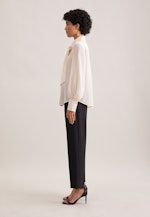 Hemdbluse aus Seide mit abnehmbarer Schluppe in Ecru |  Seidensticker Onlineshop