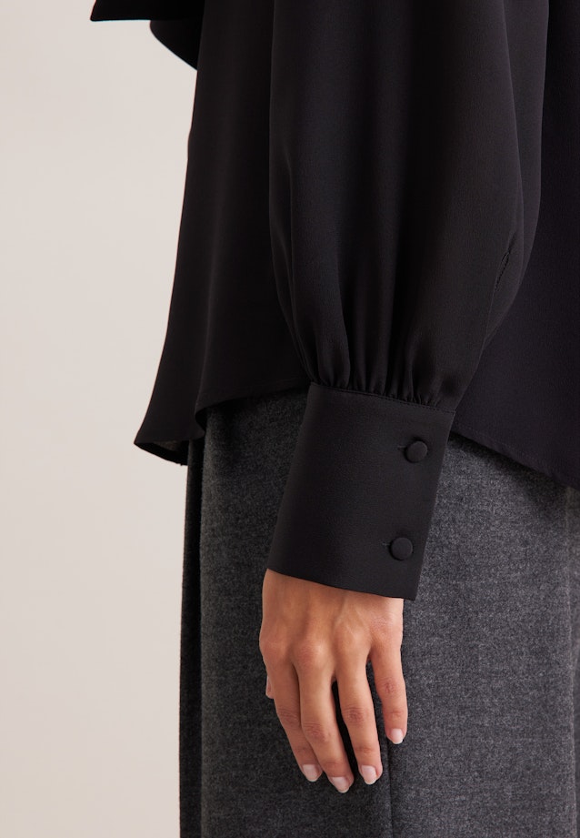 Hemdbluse aus Seide mit abnehmbarer Schluppe in Schwarz |  Seidensticker Onlineshop