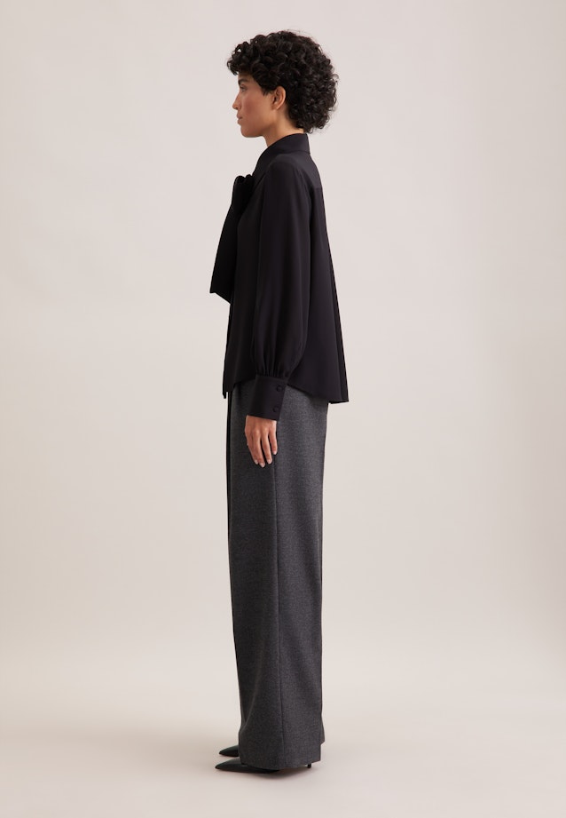 Hemdbluse aus Seide mit abnehmbarer Schluppe in Schwarz |  Seidensticker Onlineshop