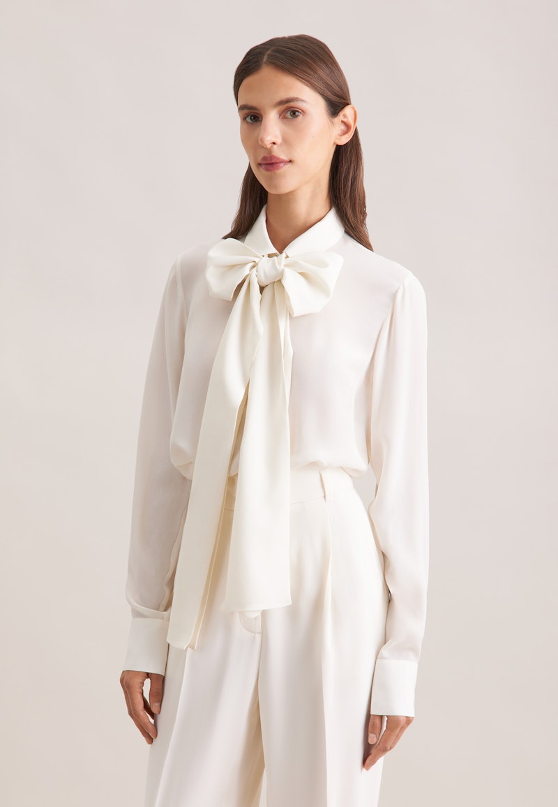 Chiffonbluse mit abnehmbarer Schluppe