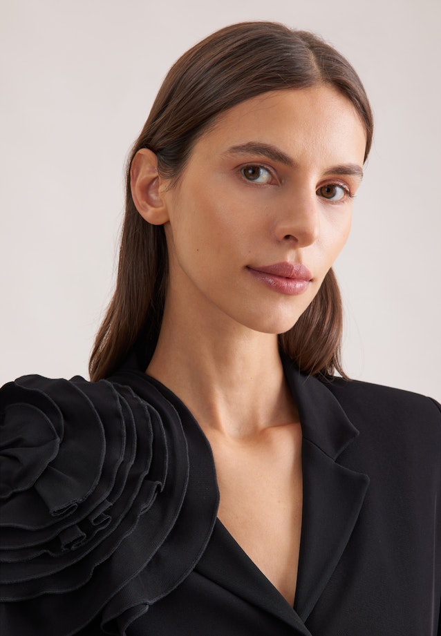 Taillierter Blazer mit abnehmbarer Blüte in Schwarz |  Seidensticker Onlineshop