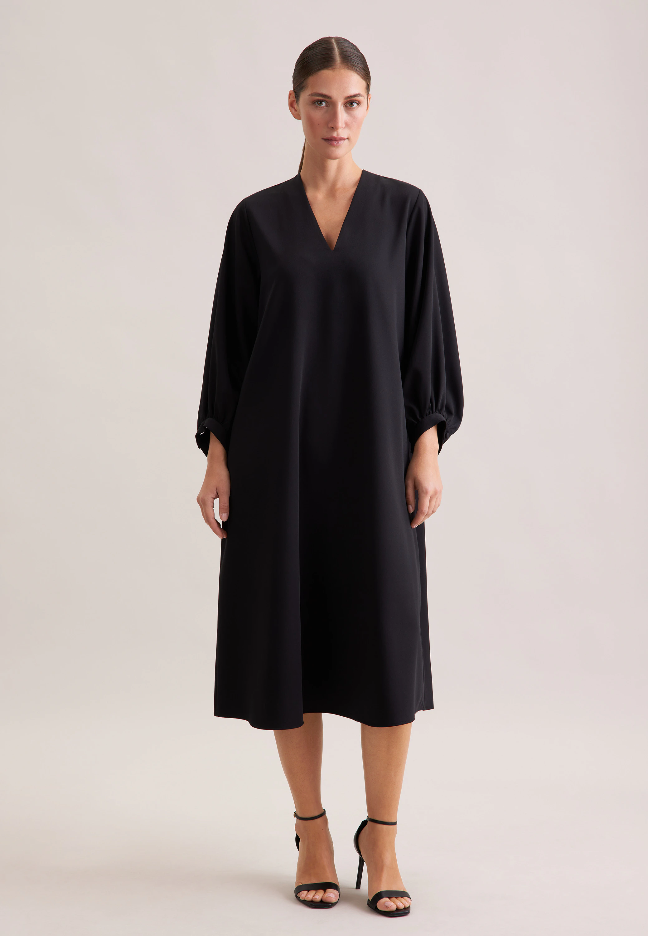 Fließendes Blusenkleid mit V- Ausschnitt Schwarz 40