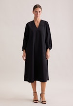 Fließendes Blusenkleid mit V- Ausschnitt in Schwarz |  Seidensticker Onlineshop