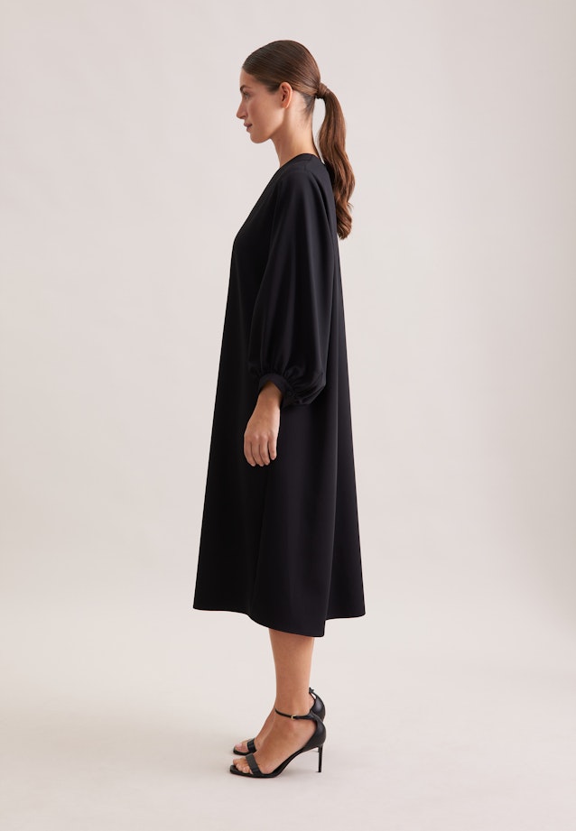 Fließendes Blusenkleid mit V- Ausschnitt in Schwarz |  Seidensticker Onlineshop