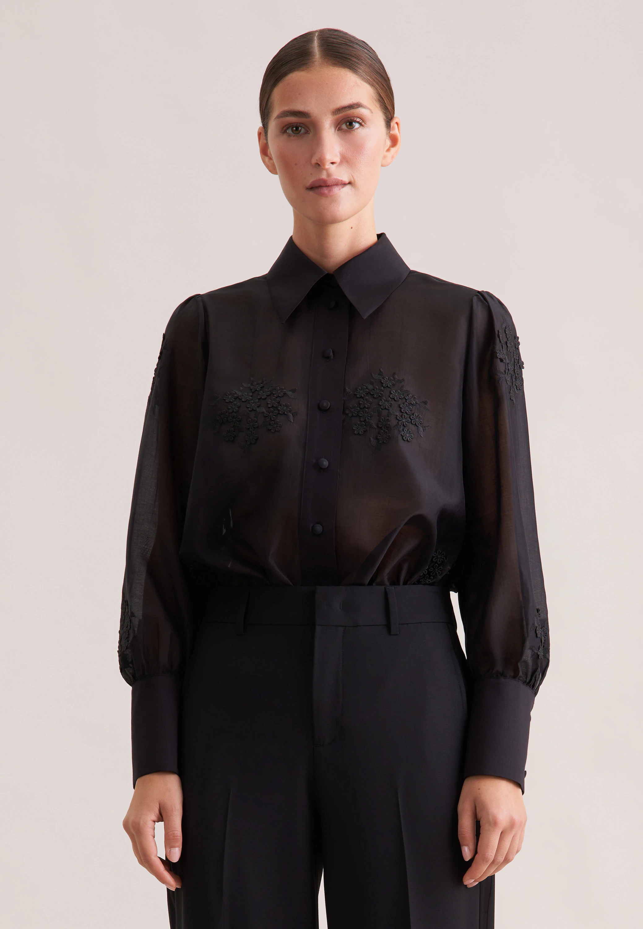 Stickereibluse in A- Linie Schwarz 40