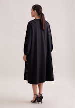 Fließendes Blusenkleid mit V- Ausschnitt in Schwarz |  Seidensticker Onlineshop