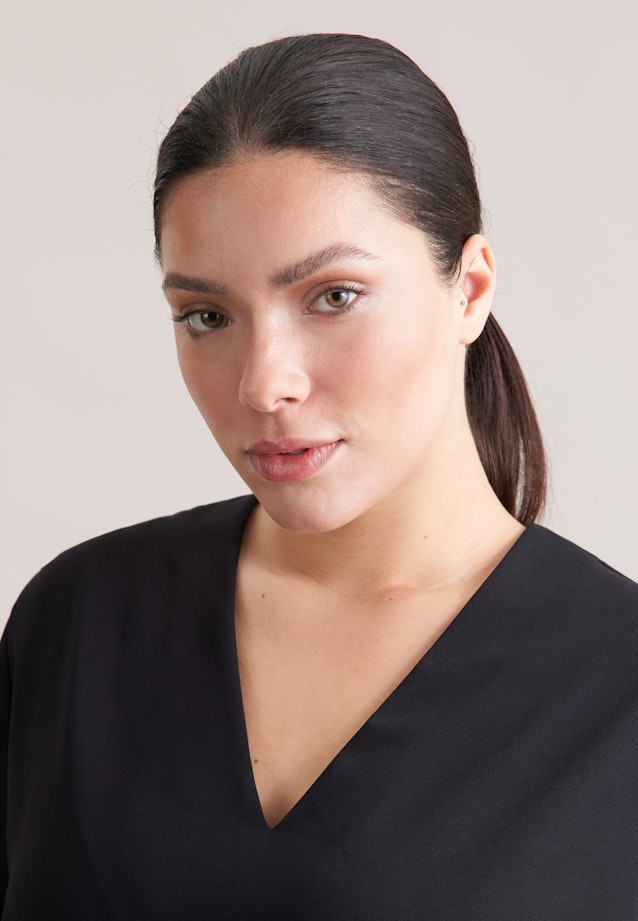 Fließendes Blusenkleid mit V- Ausschnitt in Schwarz |  Seidensticker Onlineshop