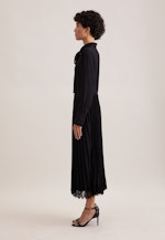 Kleid mit Spitzendetail und Plissee in Schwarz |  Seidensticker Onlineshop