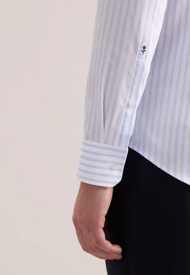 Shaped Chemise d'affaires Rayures in Bleu Clair |  Seidensticker Onlineshop