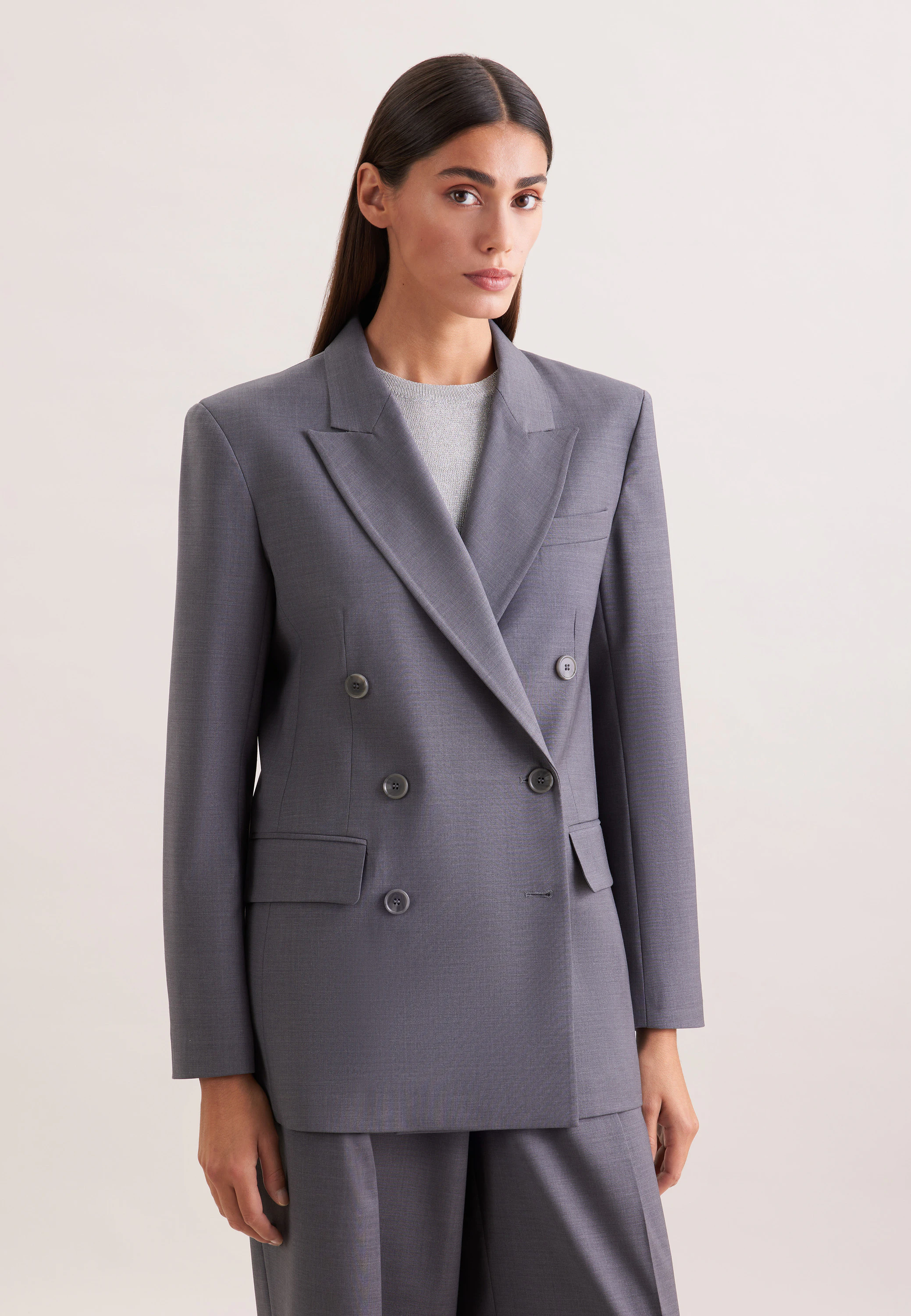 Zweireihiger Blazer mit Pattentaschen aus einer Wollmischung Grau 44