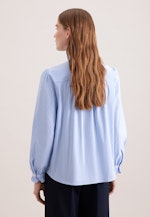 Hemdbluse mit Rüschendetails in Hellblau |  Seidensticker Onlineshop