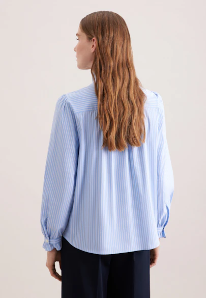 Hemdbluse mit Rüschendetails in Hellblau |  Seidensticker Onlineshop
