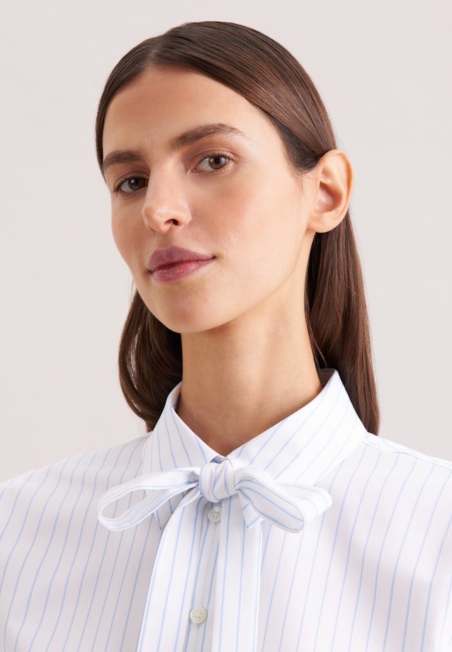 Hemdbluse mit abnehmbarer Schluppe in Hellblau |  Seidensticker Onlineshop