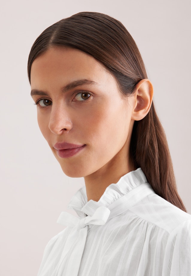 Schluppenbluse mit Rüschendetail in Weiß |  Seidensticker Onlineshop