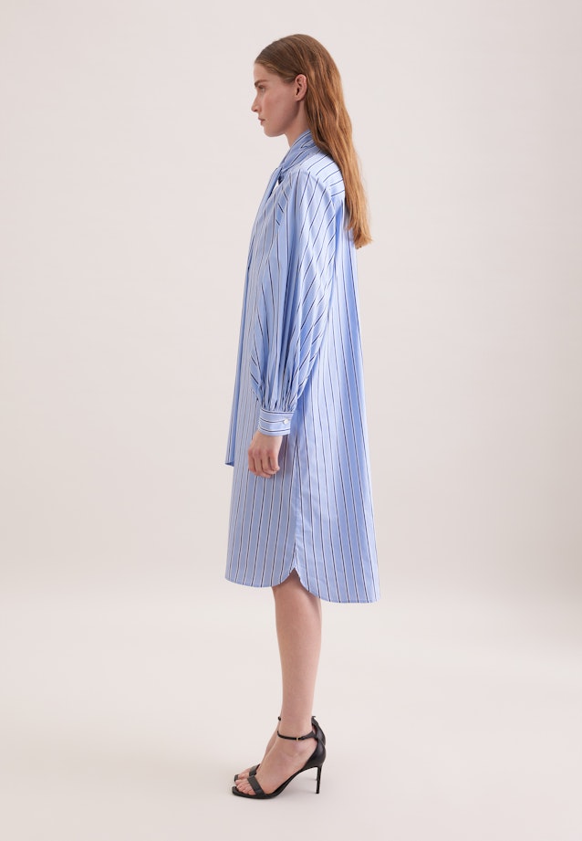 Schalkragenkleid mit Volumenärmel in Hellblau |  Seidensticker Onlineshop