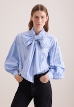 Schalkragenbluse mit Volumenärmel in Hellblau |  Seidensticker Onlineshop