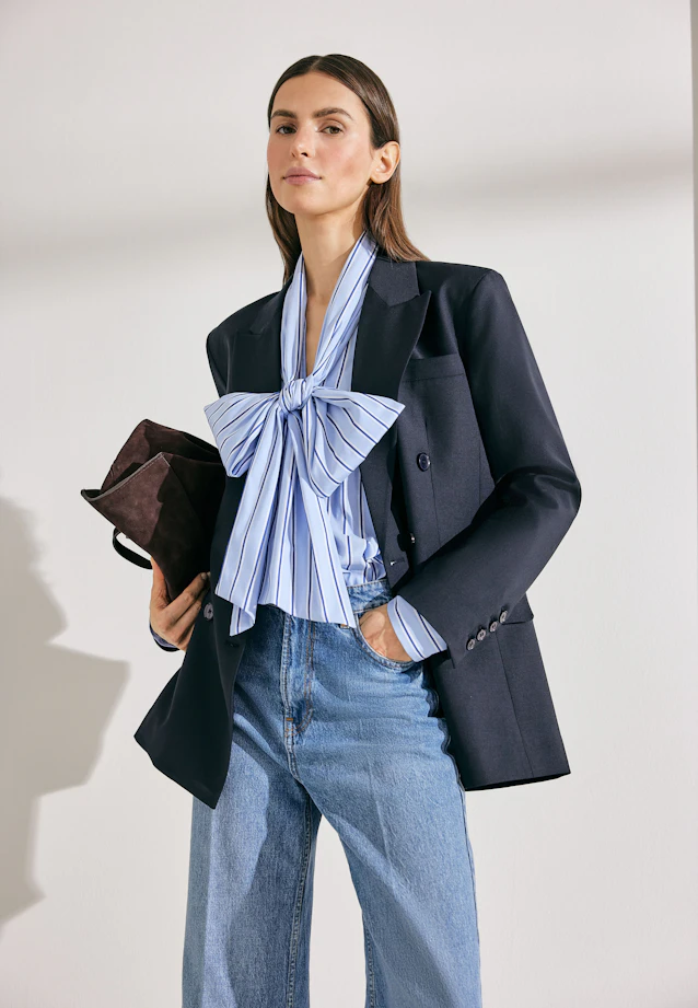 Schalkragenbluse mit Volumenärmel in Hellblau |  Seidensticker Onlineshop