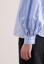 Schalkragenbluse mit Volumenärmel in Hellblau |  Seidensticker Onlineshop