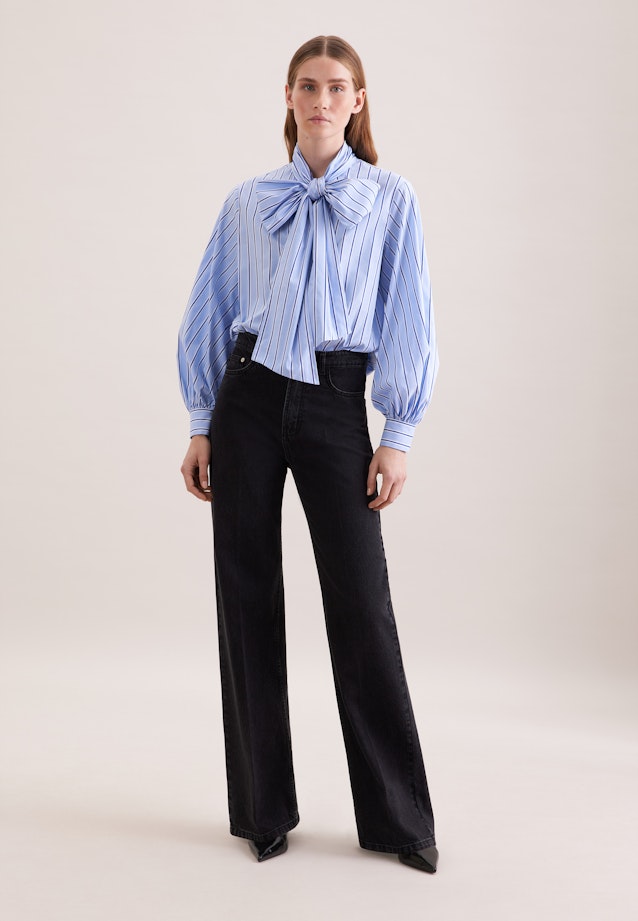 Schalkragenbluse mit Volumenärmel in Hellblau |  Seidensticker Onlineshop