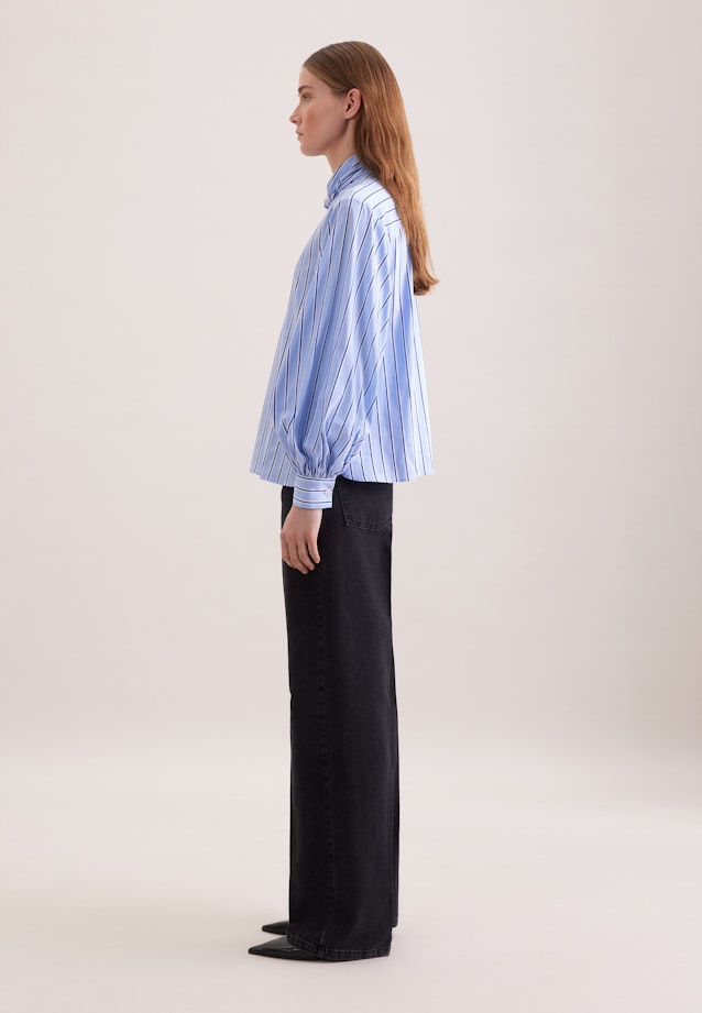Schalkragenbluse mit Volumenärmel in Hellblau |  Seidensticker Onlineshop