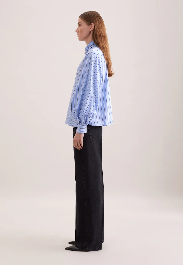 Schalkragenbluse mit Volumenärmel in Hellblau |  Seidensticker Onlineshop